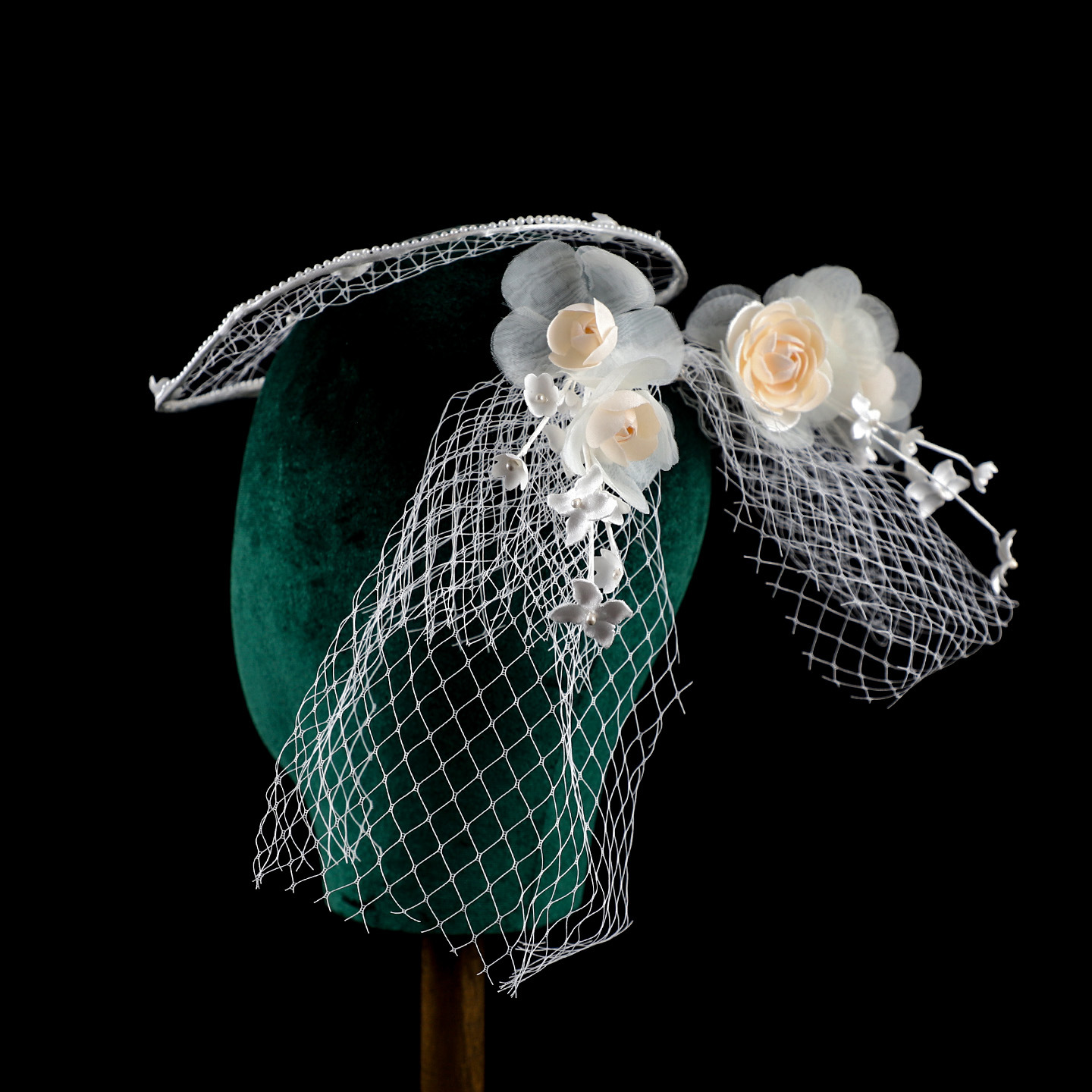 Vintage Fashion Eras - ヴィンテージ共和国時代のエーテルグリッドフローラルボウヘアクリップヘッドウェアセット - デザイナースタイルのブライダルヘアアクセサリー